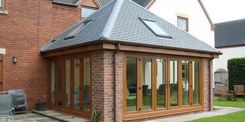 Veranda k cihlovému domu: jak správně připevnit